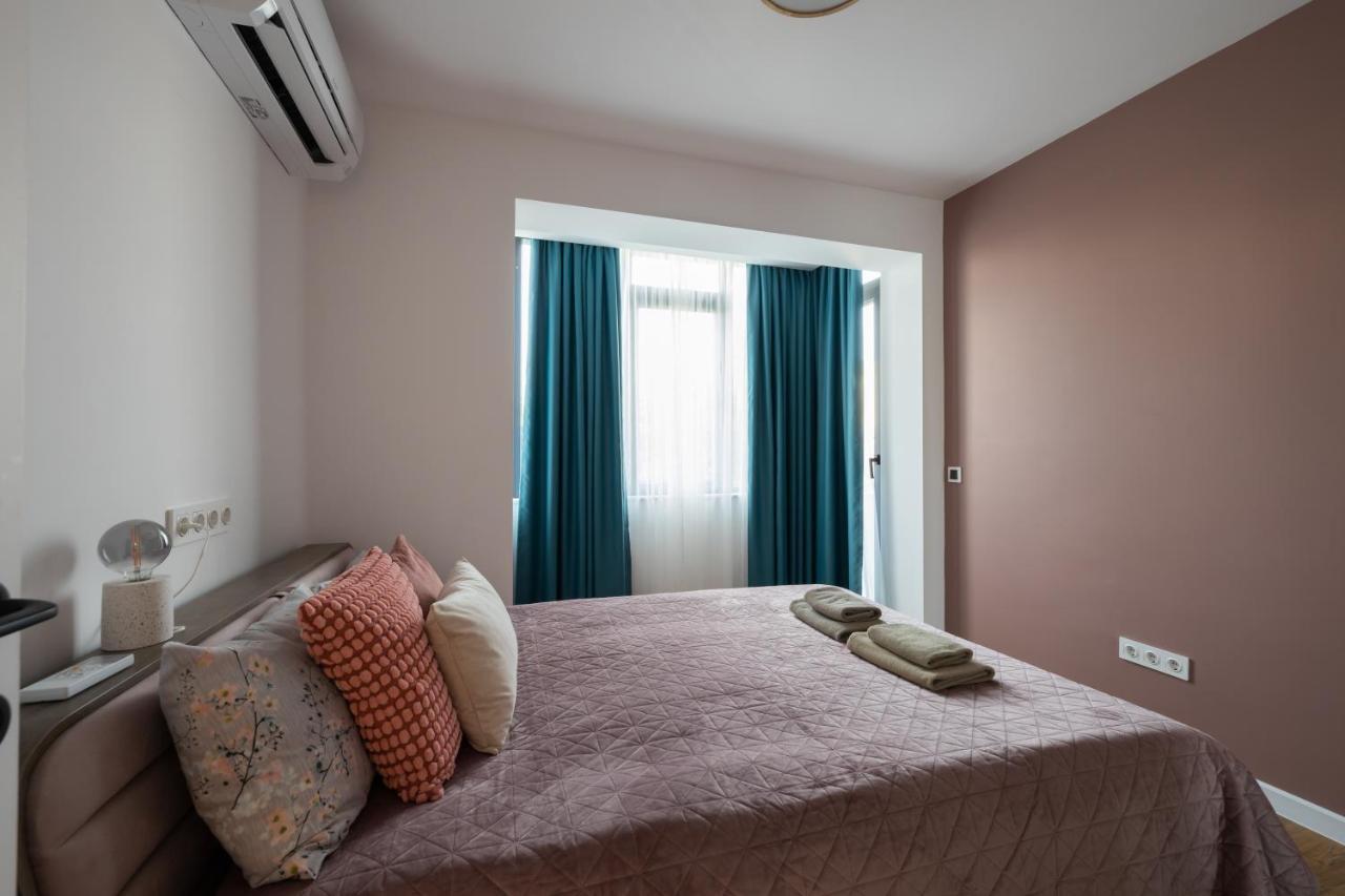 Opal Beachfront Apartment Varna Exterior photo